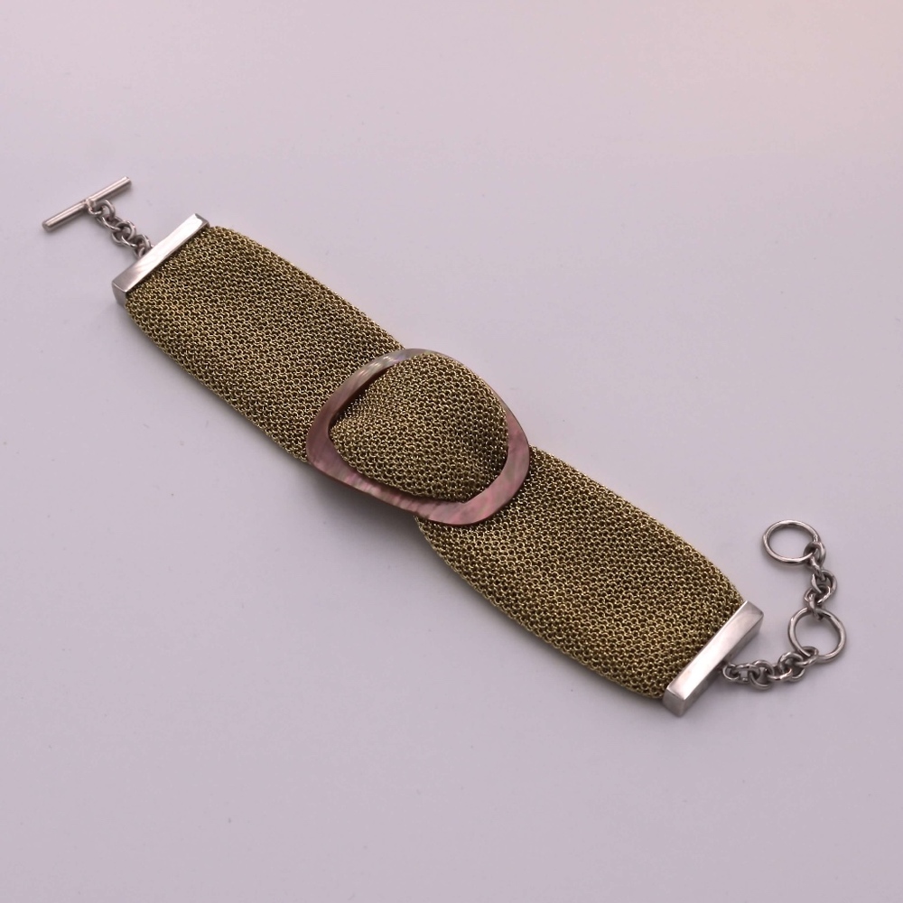 A&M Gold Mesh Bracelet with MOP Buckle